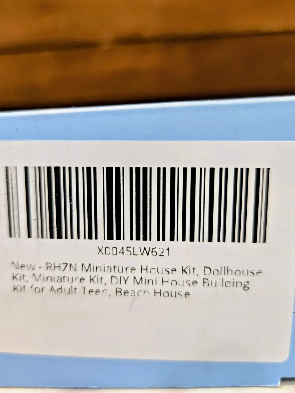 NIB RHZN Miniature House Kit Dollhouse DIY Beach House 1:24 Scale